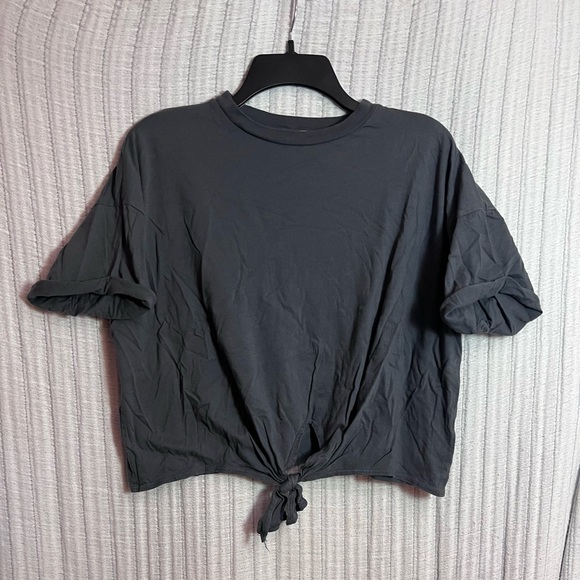 molly green Tops - Slate Gray Women's Crop Tie-Front Top